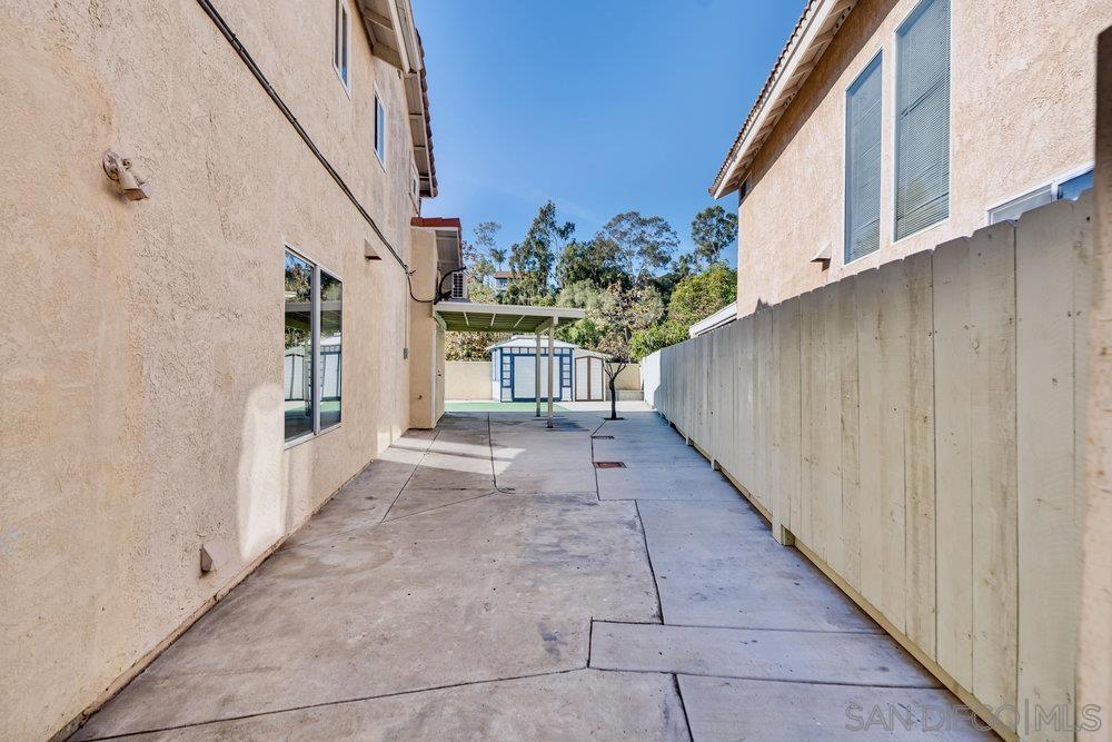 MLS #250046238SD image #36