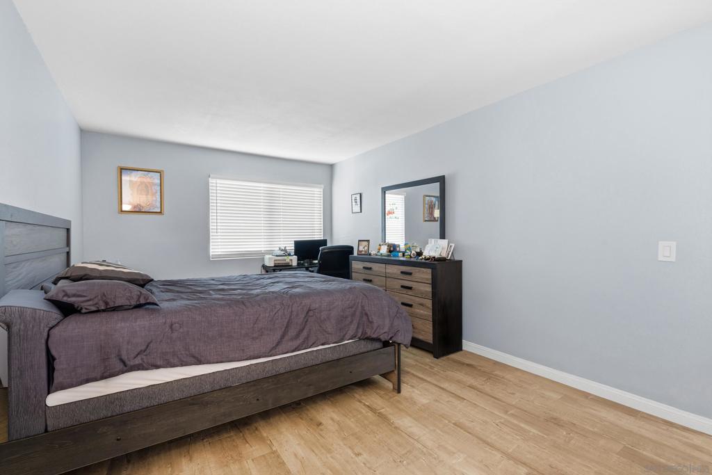 MLS #250046285SD image #11