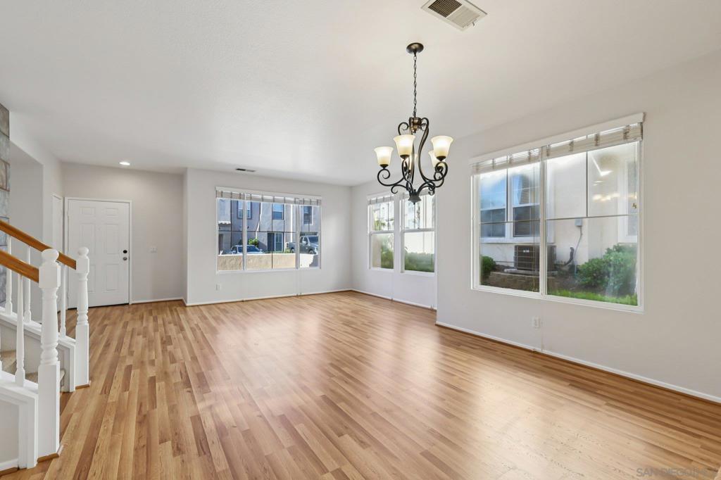 MLS #250046286SD image #15