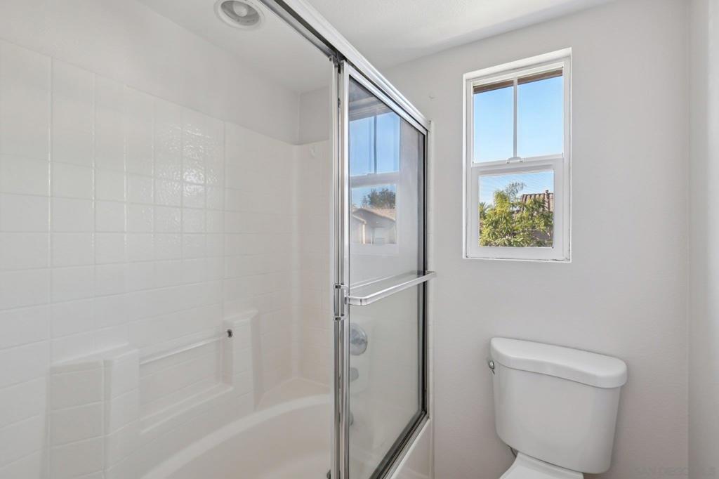 MLS #250046286SD image #33