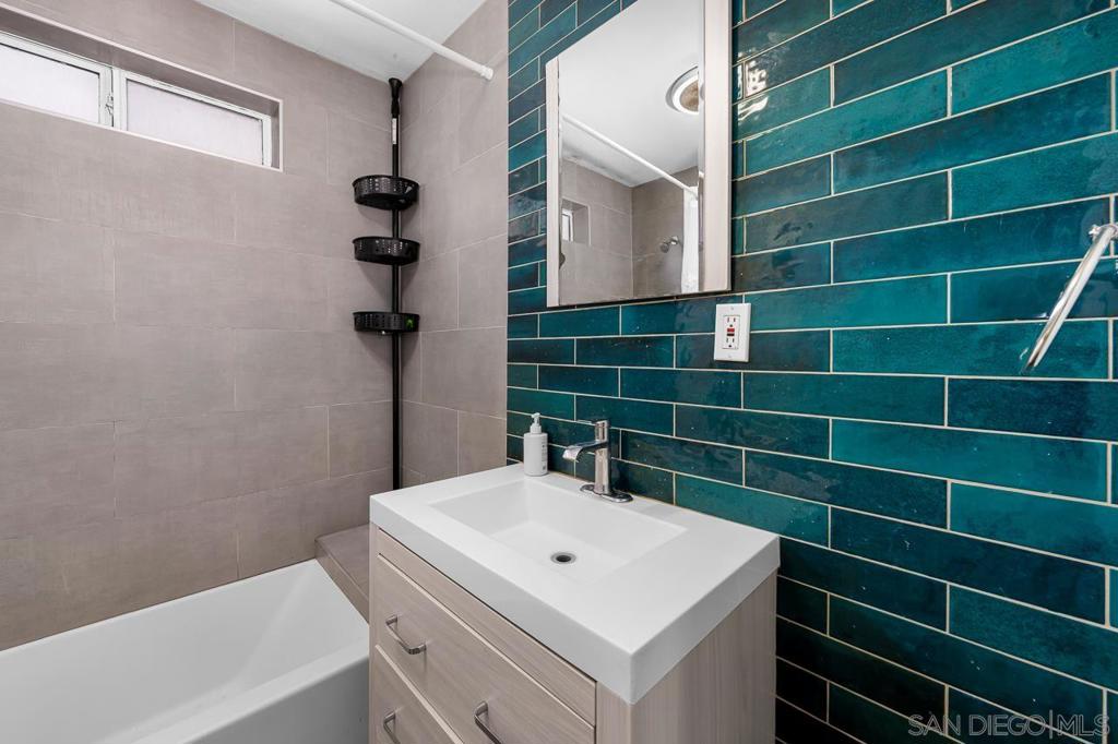 MLS #250046290SD image #16