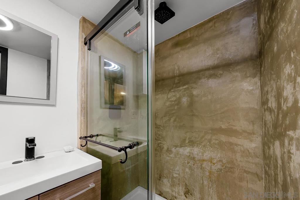 MLS #250046290SD image #30