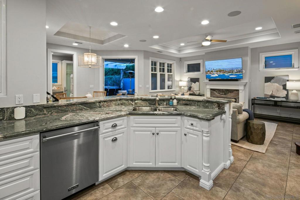 MLS #250046293SD image #17