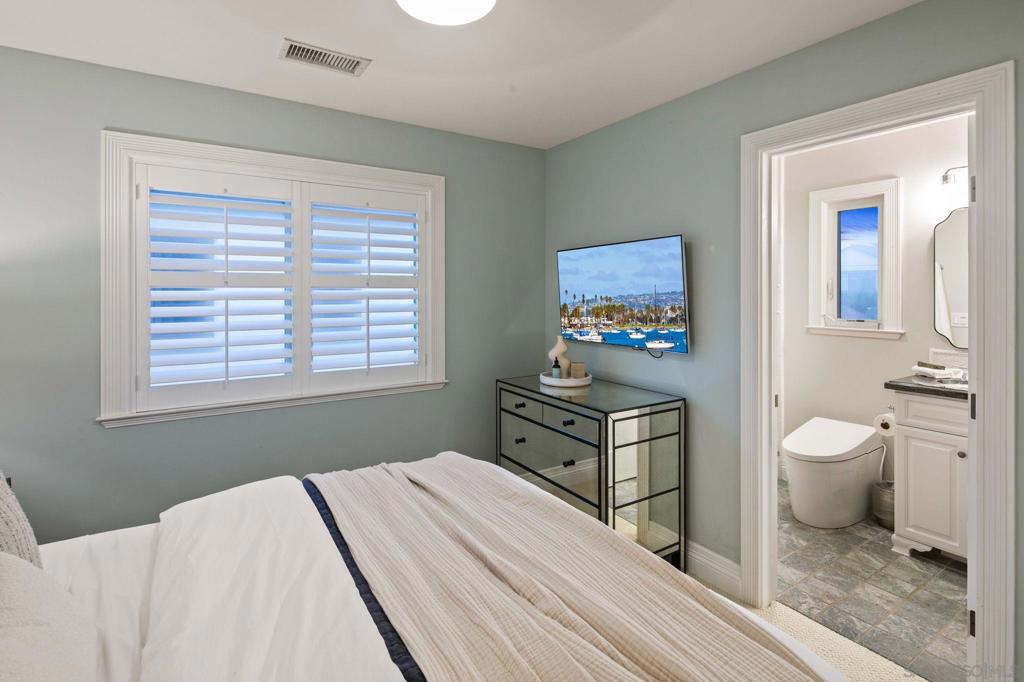 MLS #250046293SD image #36