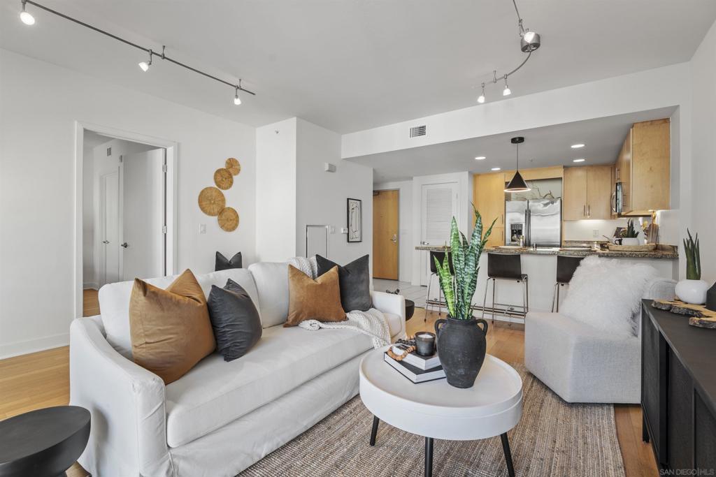 MLS #250046294SD image #4