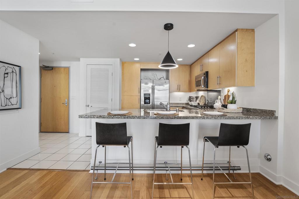 MLS #250046294SD image #6