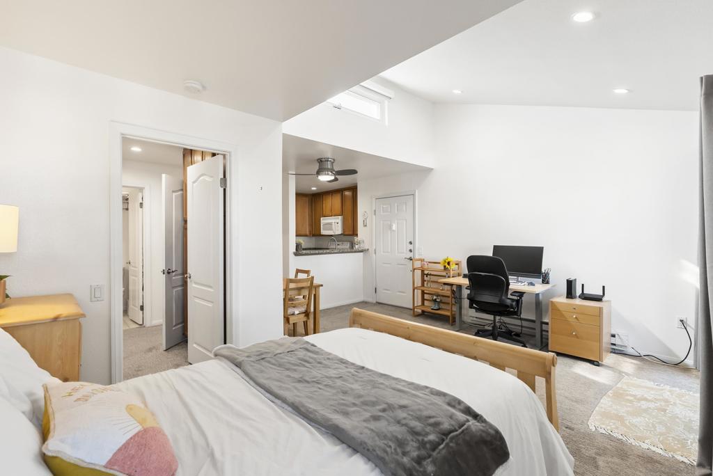 MLS #250046298SD image #11