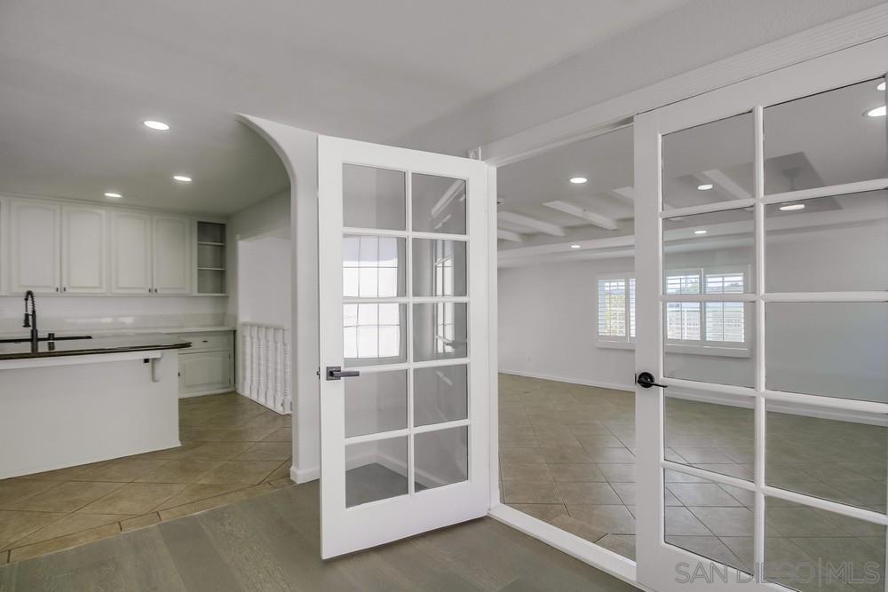 MLS #250046301SD image #23