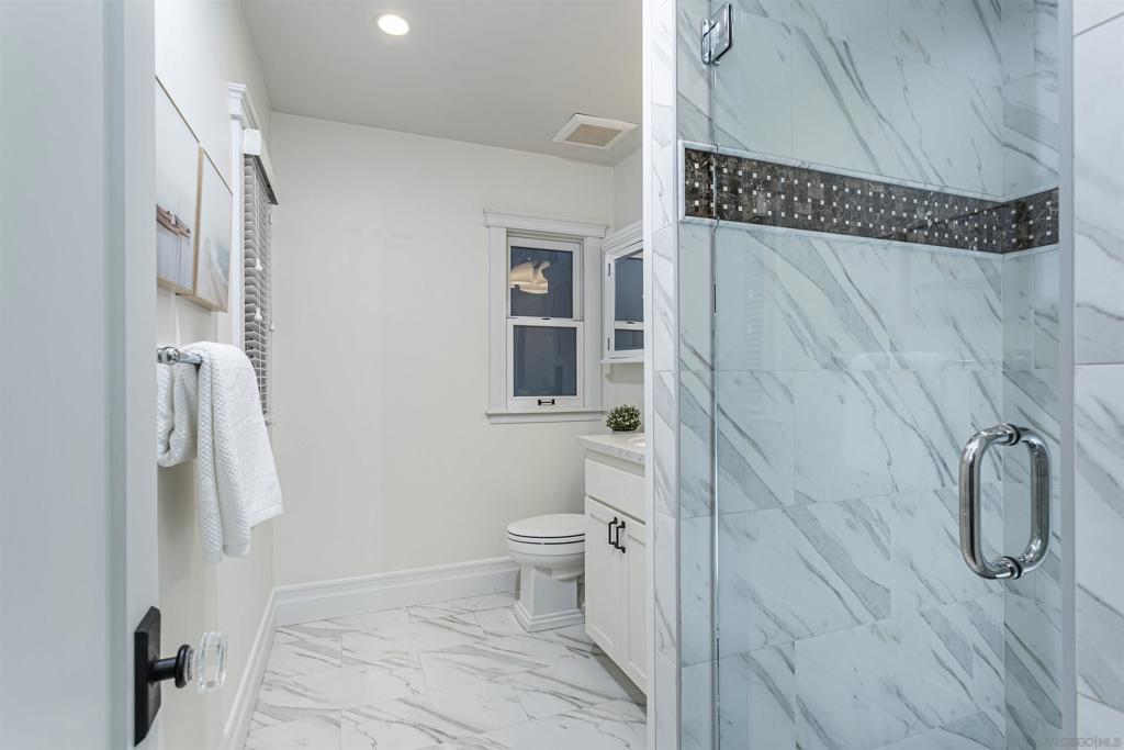 MLS #250046311SD image #18