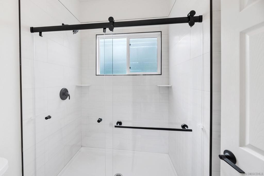 MLS #250046337SD image #22