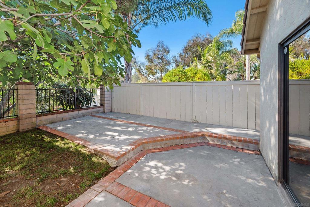 MLS #250046337SD image #33