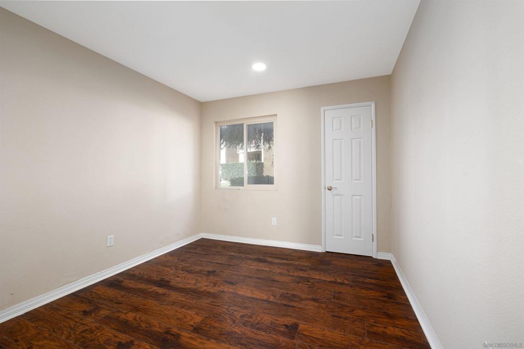 MLS #250046355SD image #9