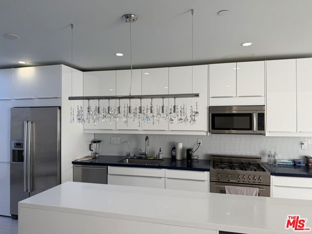 MLS #25476589 image #2