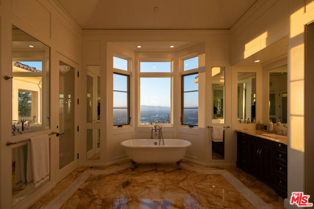 MLS #25476773 image #19