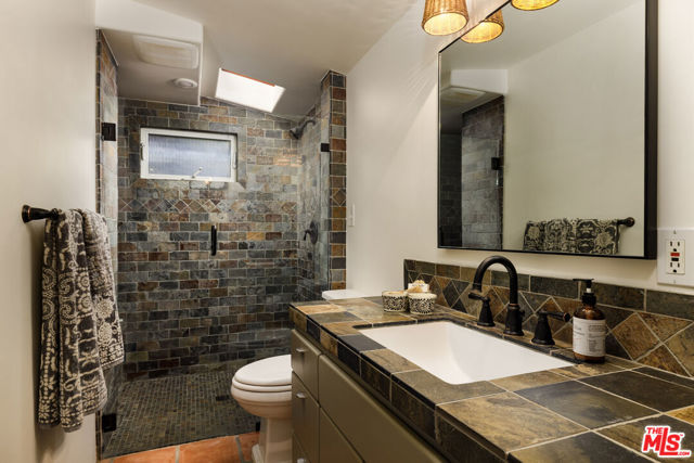 MLS #25476919 image #28