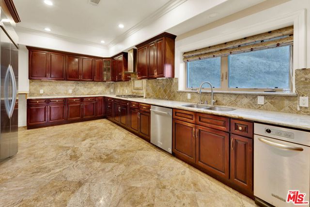 MLS #25484035 image #6