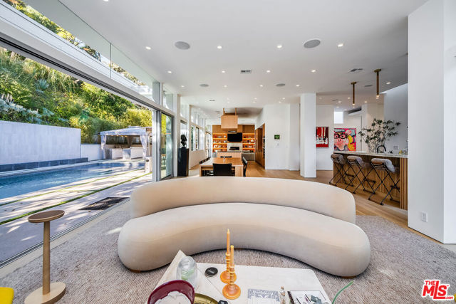 MLS #25485135 image #11