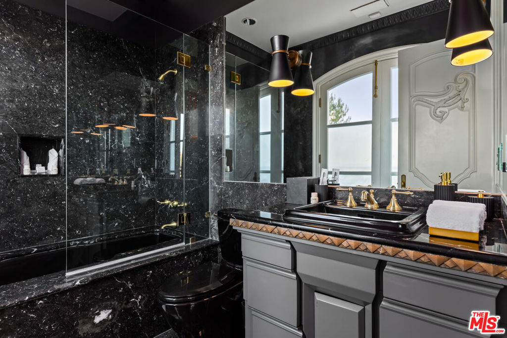 MLS #25488965 image #40