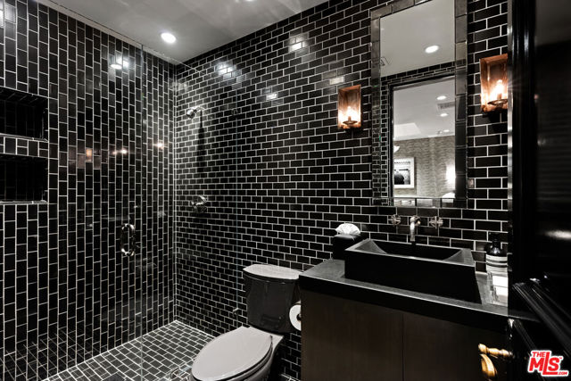 MLS #25490157 image #19