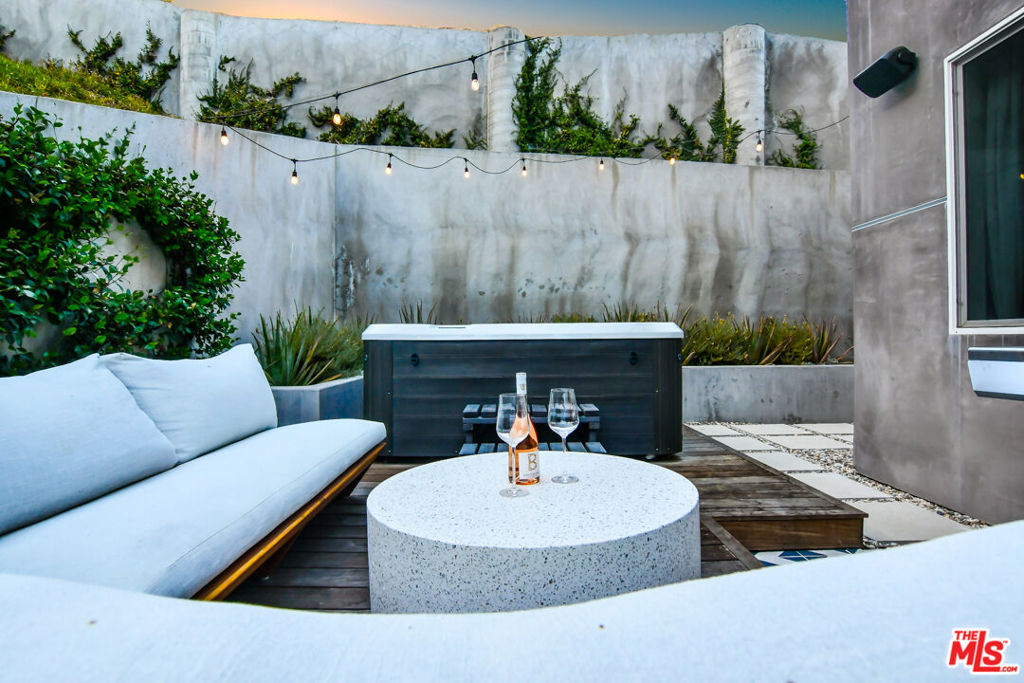 MLS #25492541 image #14