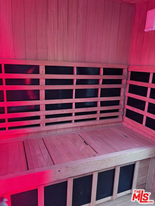 MLS #25492541 image #17