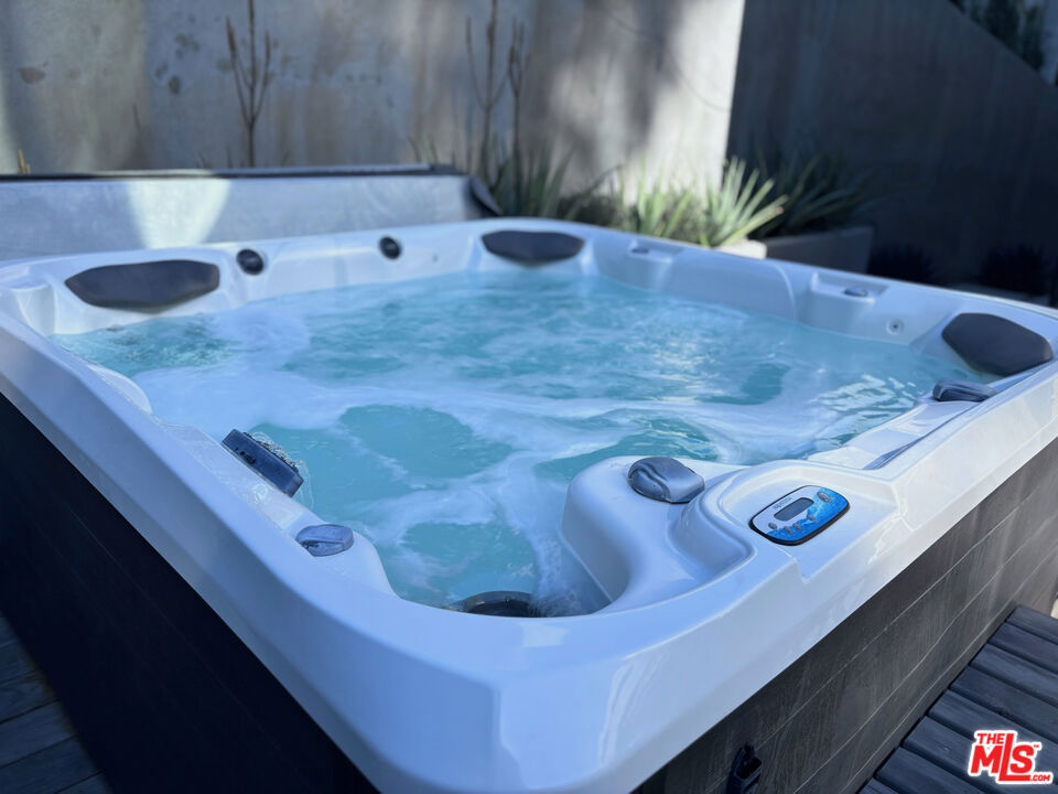 MLS #25492541 image #19