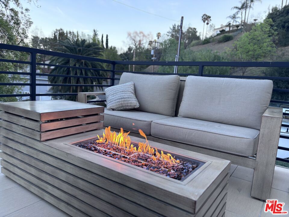 MLS #25492541 image #2