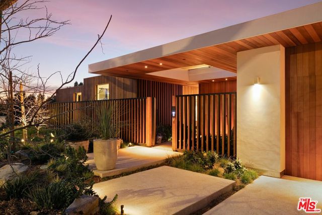 MLS #25493341 image #2