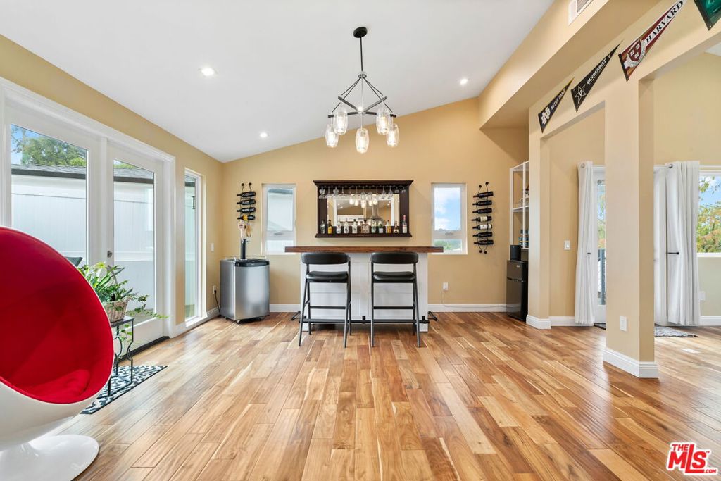 MLS #25497553 image #17