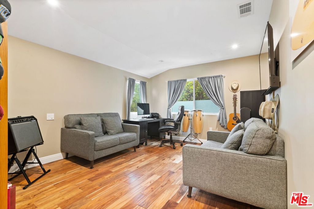 MLS #25497553 image #41