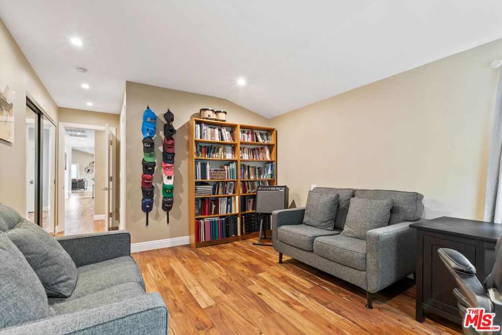 MLS #25497553 image #42