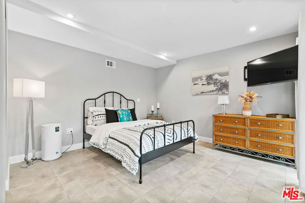 MLS #25497553 image #50