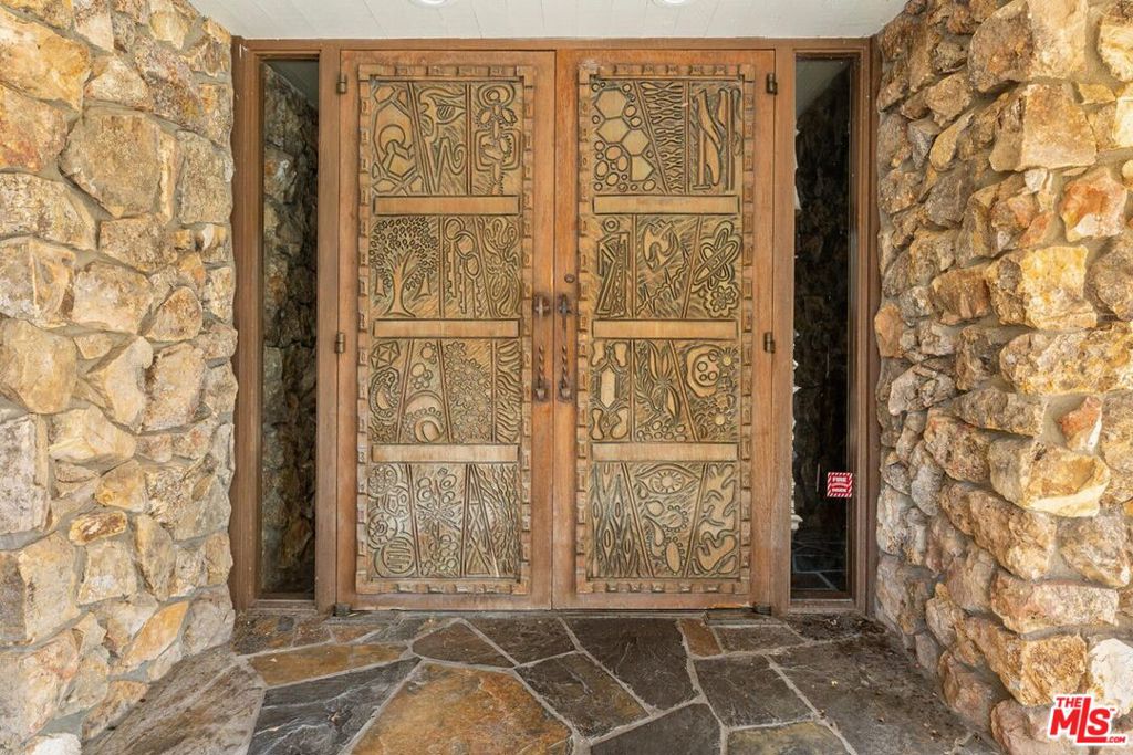 MLS #25500563 image #17