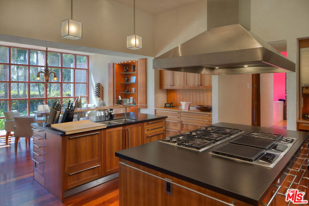 MLS #25502639 image #18