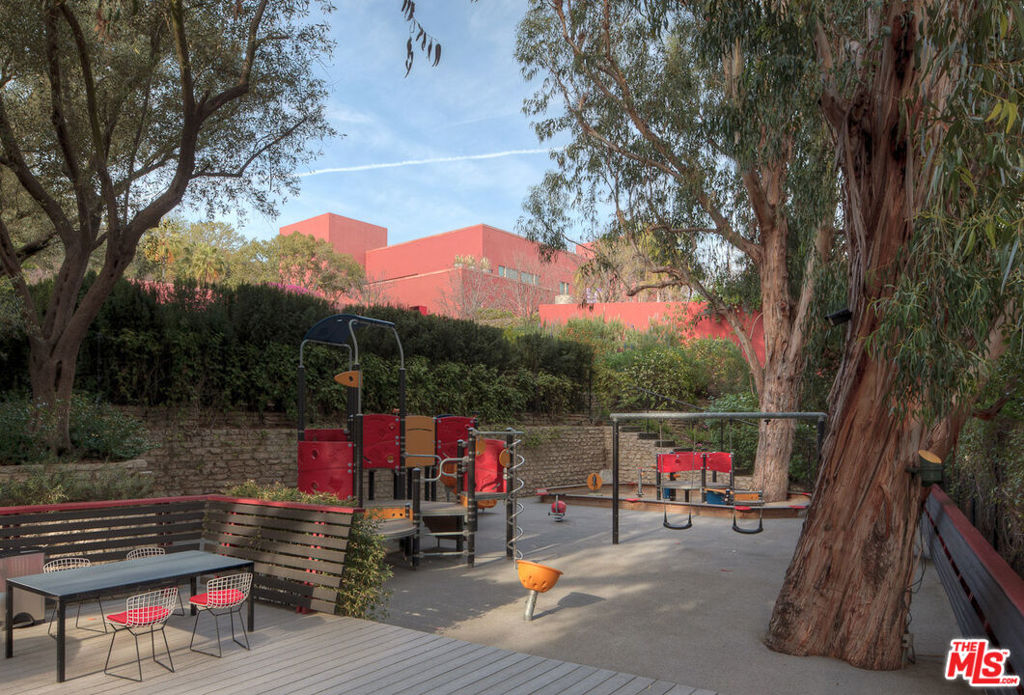 MLS #25502639 image #44