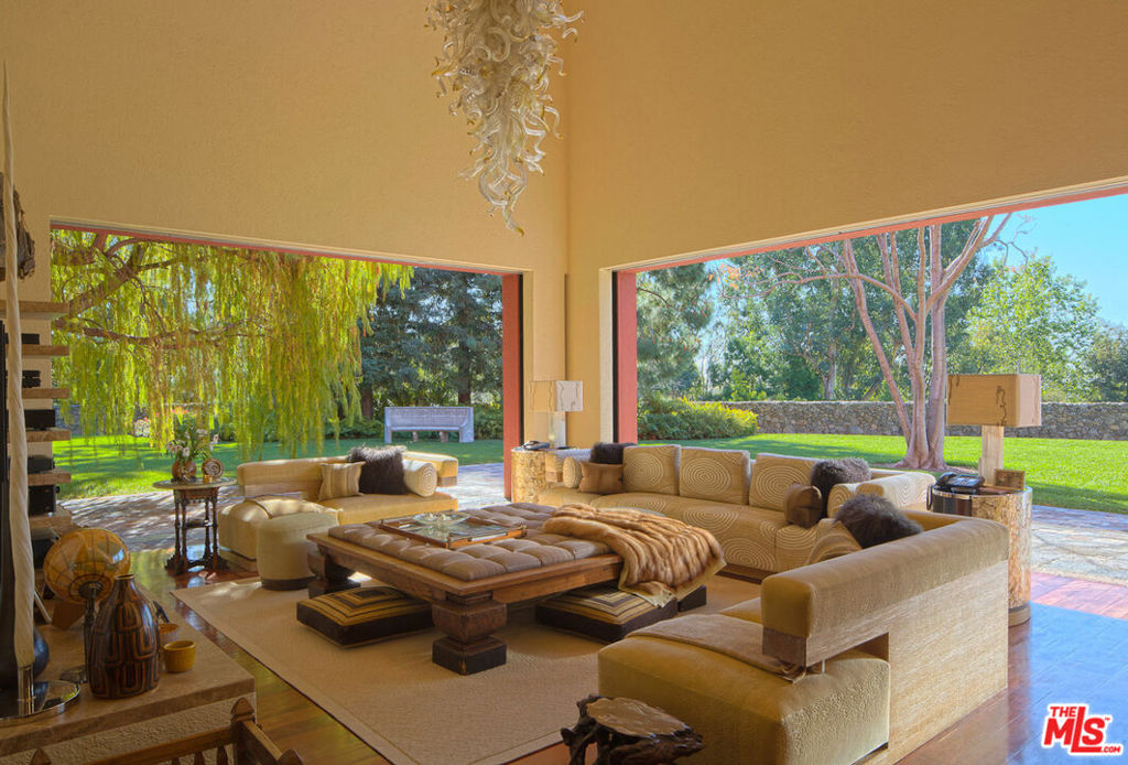 MLS #25502639 image #8