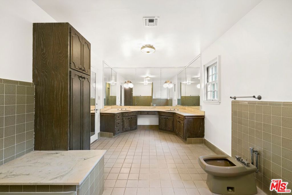 MLS #25509877 image #17