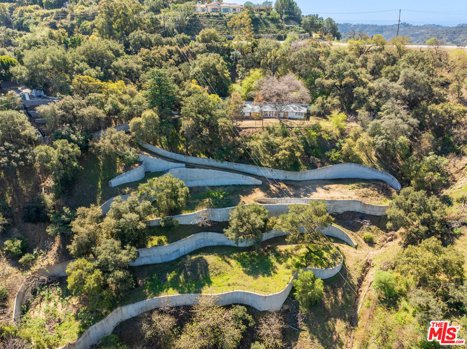 MLS #25512775 image #3