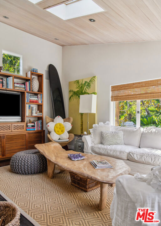 MLS #25518333 image #5