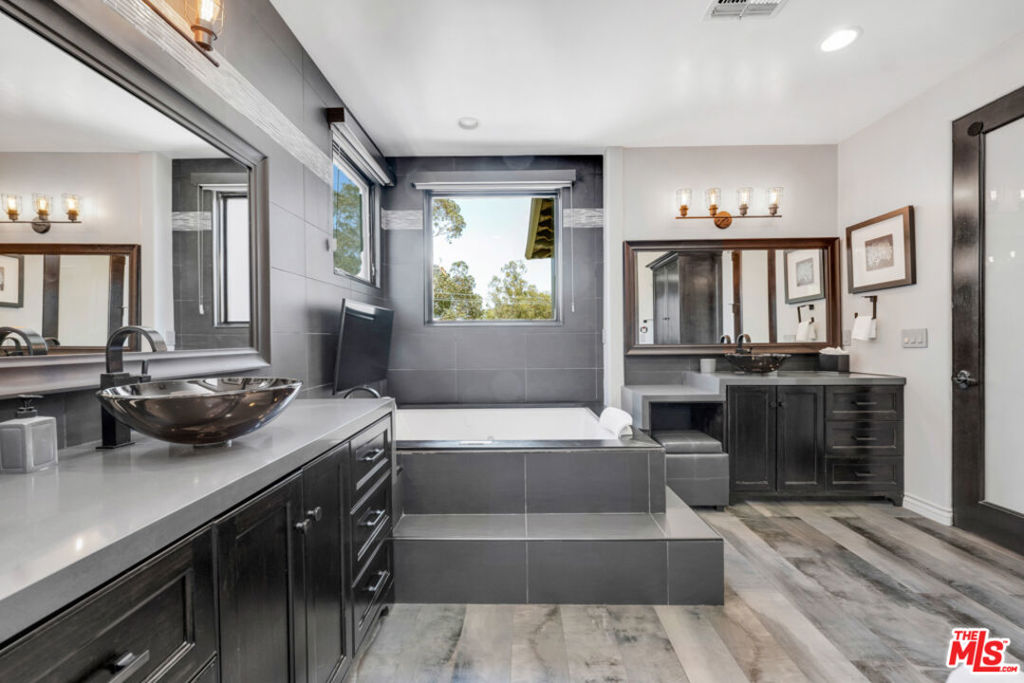 MLS #25526051 image #19