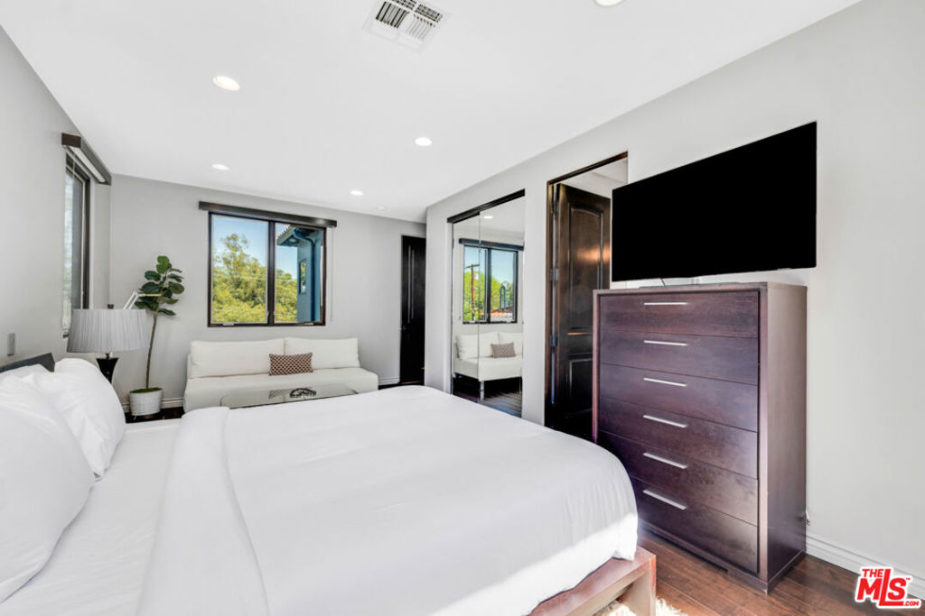 MLS #25526051 image #32