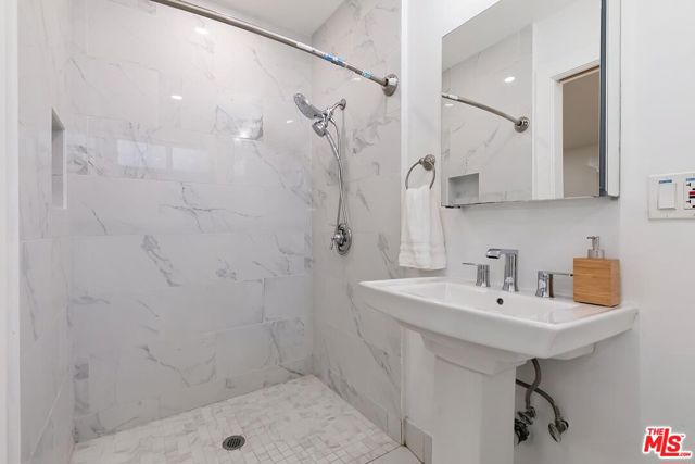 MLS #25527603 image #16