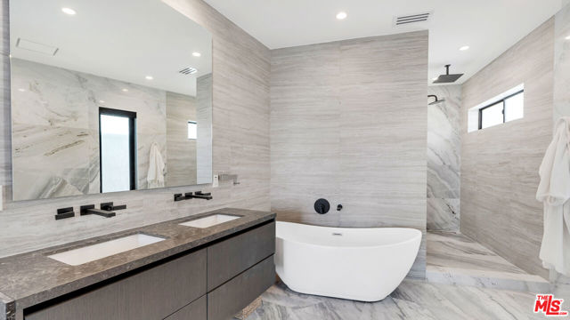 MLS #25530749 image #13