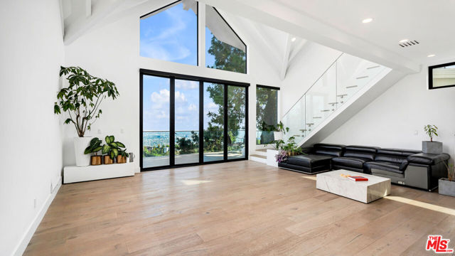 MLS #25530749 image #18