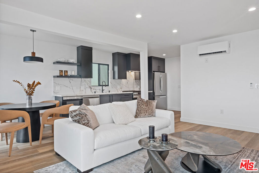 MLS #25534275 image #3