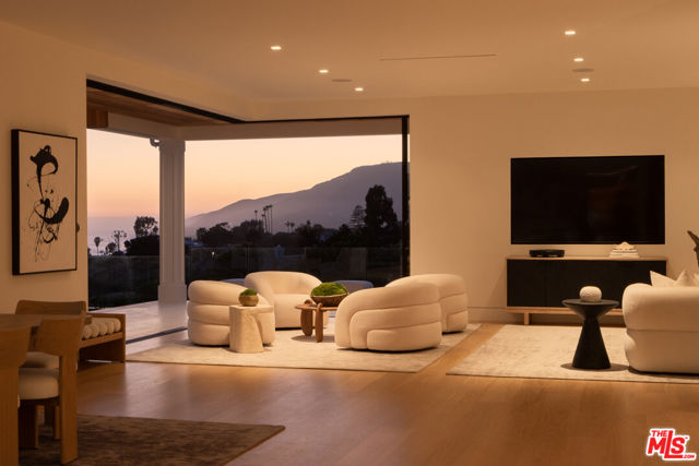 MLS #25537675 image #35