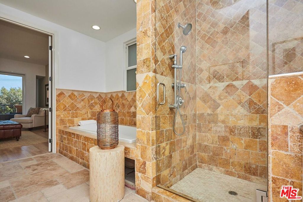 MLS #25541931 image #20