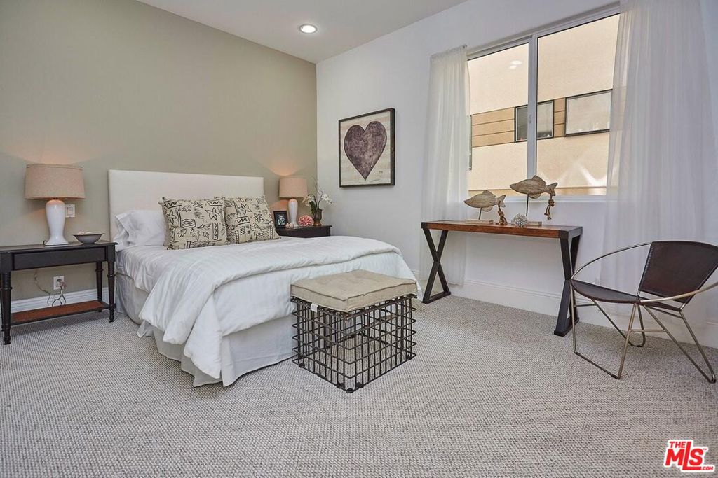 MLS #25541931 image #24