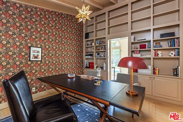 MLS #25542569 image #21