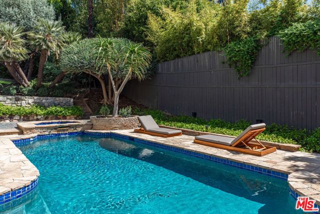 MLS #25542569 image #27